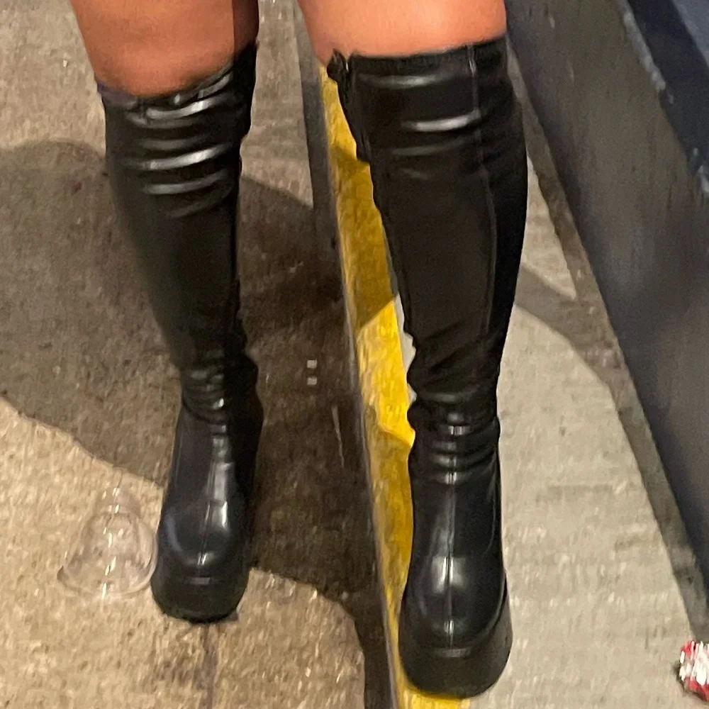 Platform boots - Picture 2 of 2